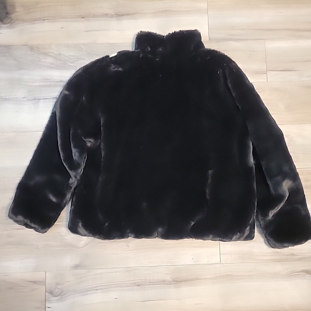 Nike Sportswear Faux Fur Oversized Swoosh Jacket Black DO3791-010 Women's Sz L - Picture 4 of 9